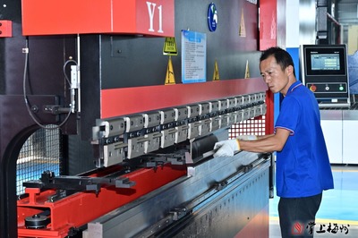 平遠(yuǎn)縣努力構(gòu)筑實(shí)體經(jīng)濟(jì)人才集聚高地 大力引賢留才 激發(fā)創(chuàng)新活力